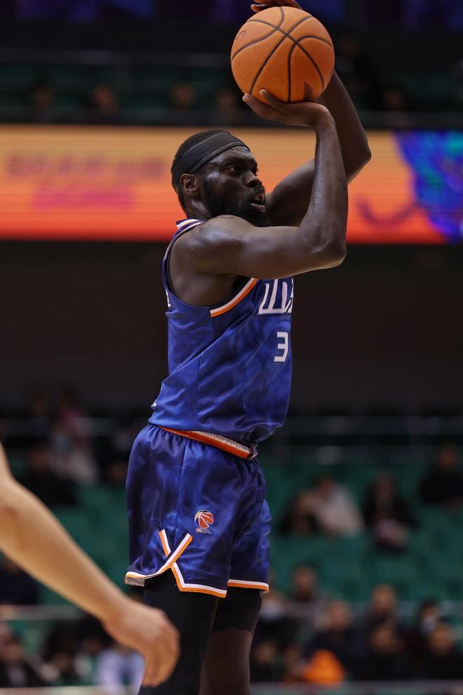 英雄联盟2025总决赛-包含赛后深圳男篮复出首秀：英超节点到来，目标明确，高层口径保持一致的词条